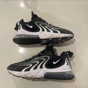 Air Max 270 React ENG’ Black Wolf Grey’